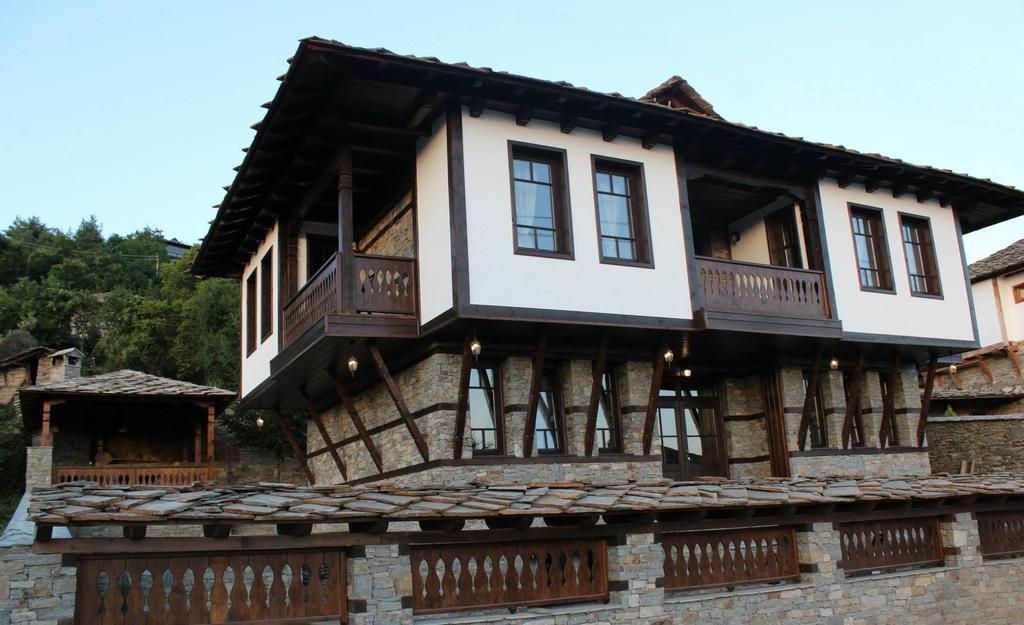 Delchevata Kushta V Leshten Rom bilde